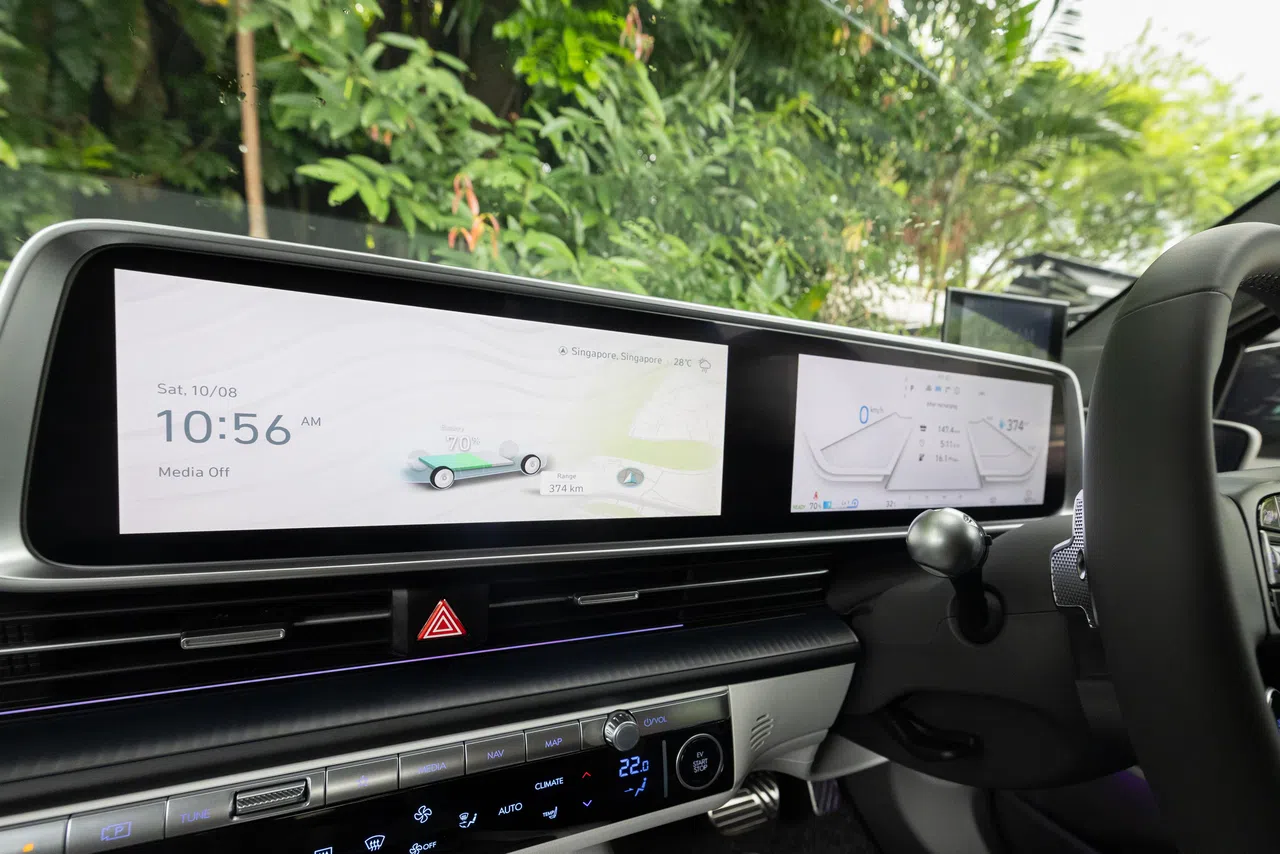 车子配备双屏，包括一个12.3英寸中控屏和一个12.3英寸仪表屏。（特约沈康雄摄）