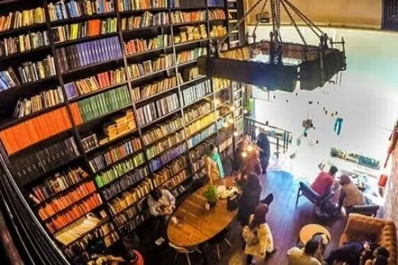 指杯子影射哈梅内伊父子 伊朗关停首都连锁咖啡馆