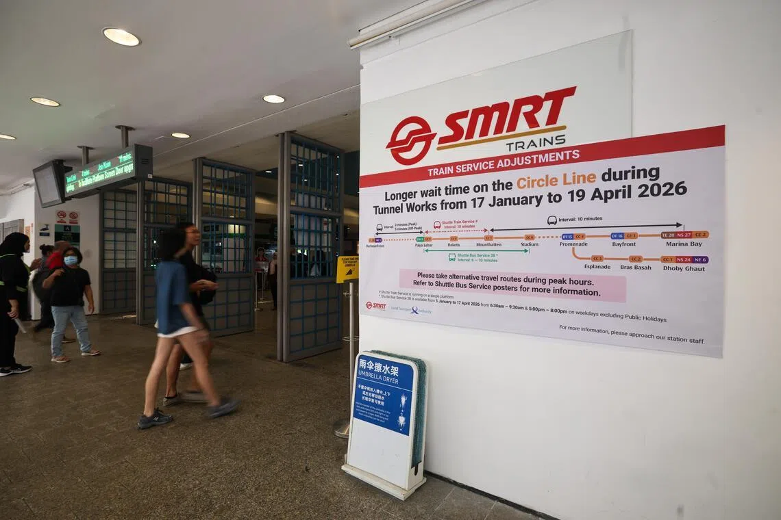 使隧道结构更稳固，预防隧道沉降，有SMRT经营的地铁环线，从1月17日至4月19日为三个地铁站之间的隧道，进行加固工程。（陈渊庄摄）