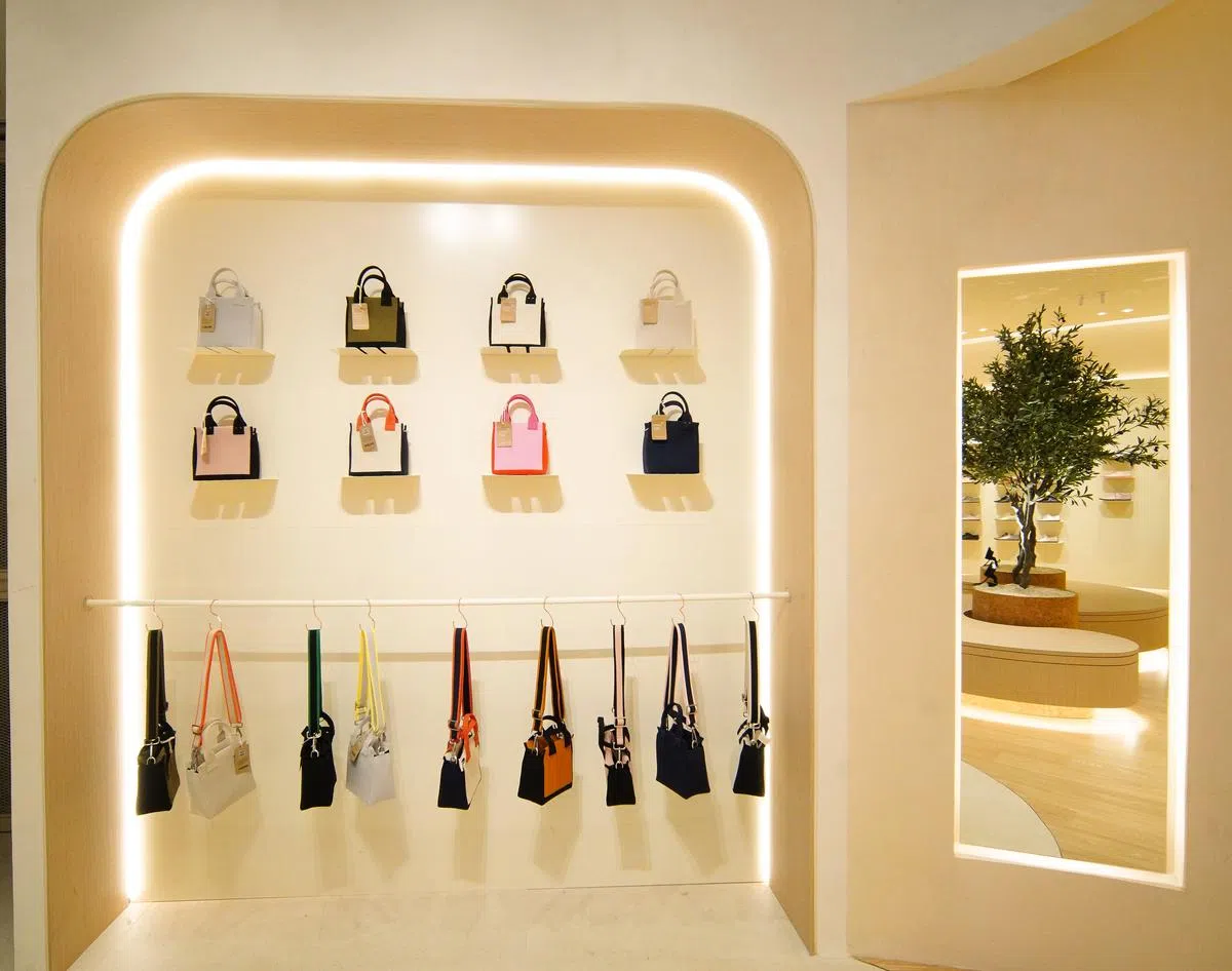 Anothersole新增手袋系列。（何家俊摄）