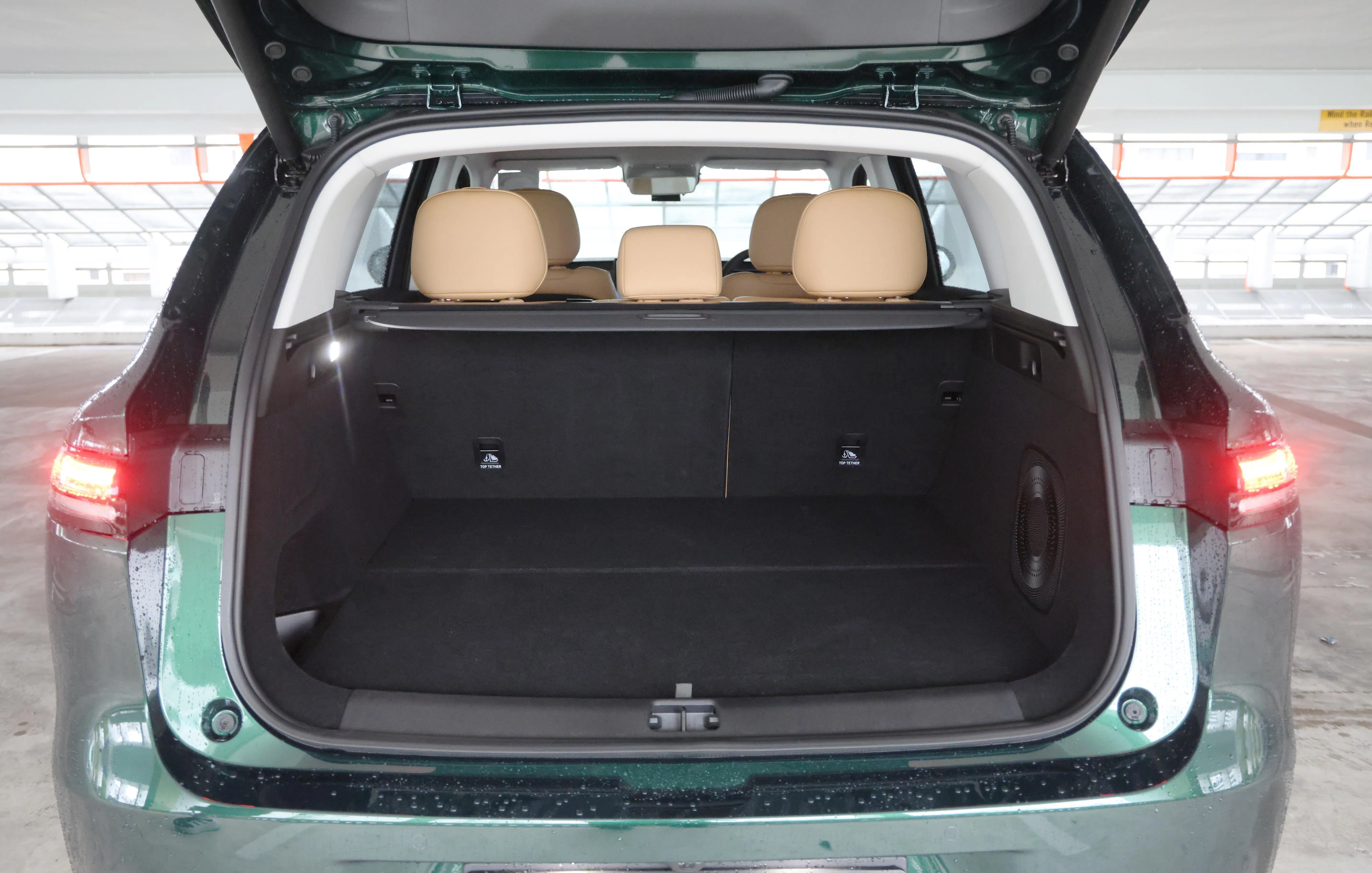 行李厢容积为435升。（唐家鸿摄）