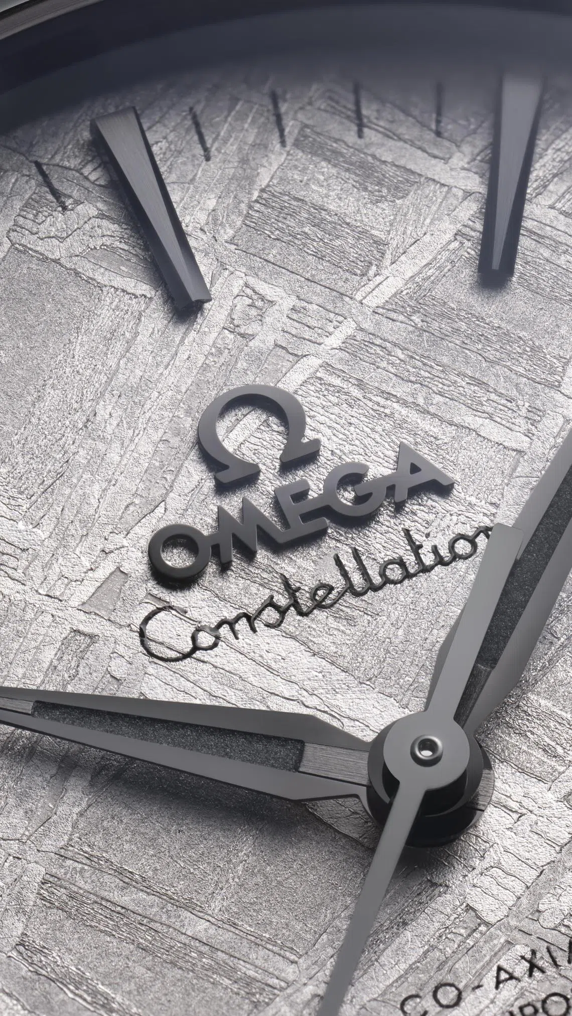 欧米茄全新星座系列表盘采用瑞典Muonionalusta铁陨石打造。（欧米茄提供）