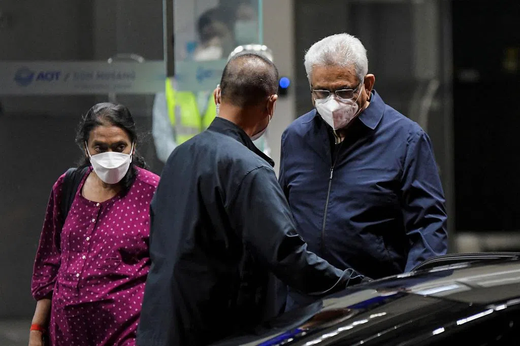 兰卡执政党要求总统 助前总统安全回国