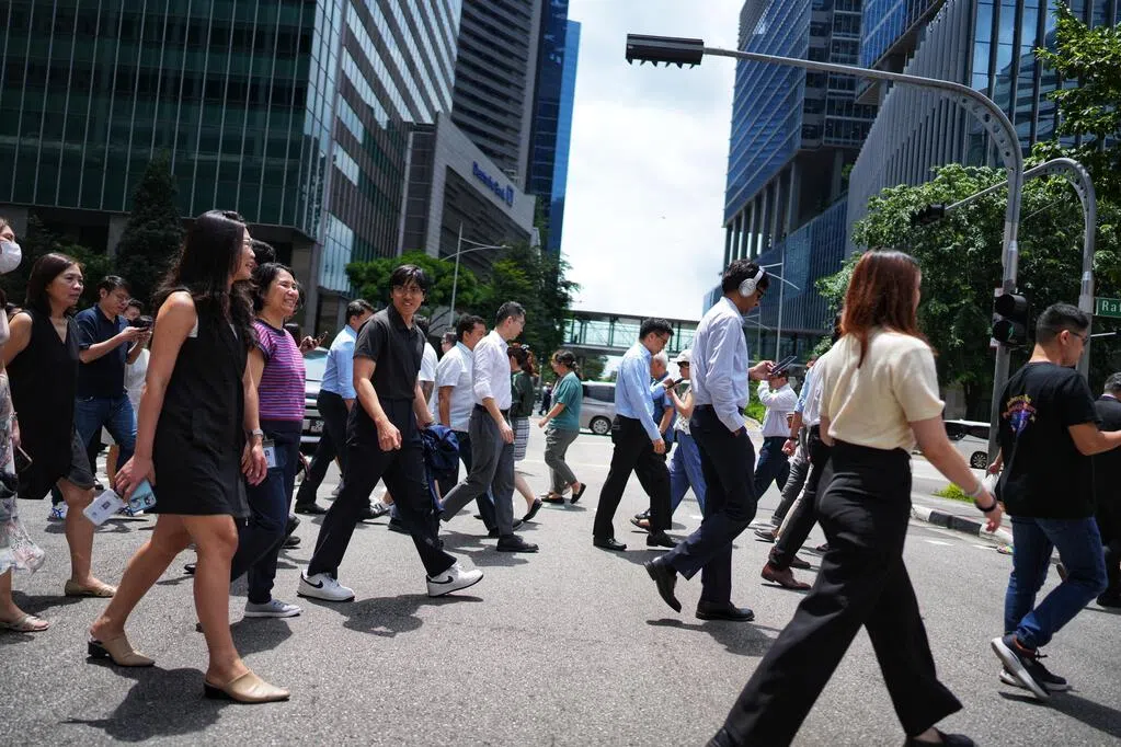 过半雇主明年拟冻薪或放缓加薪 仅四成要添人手