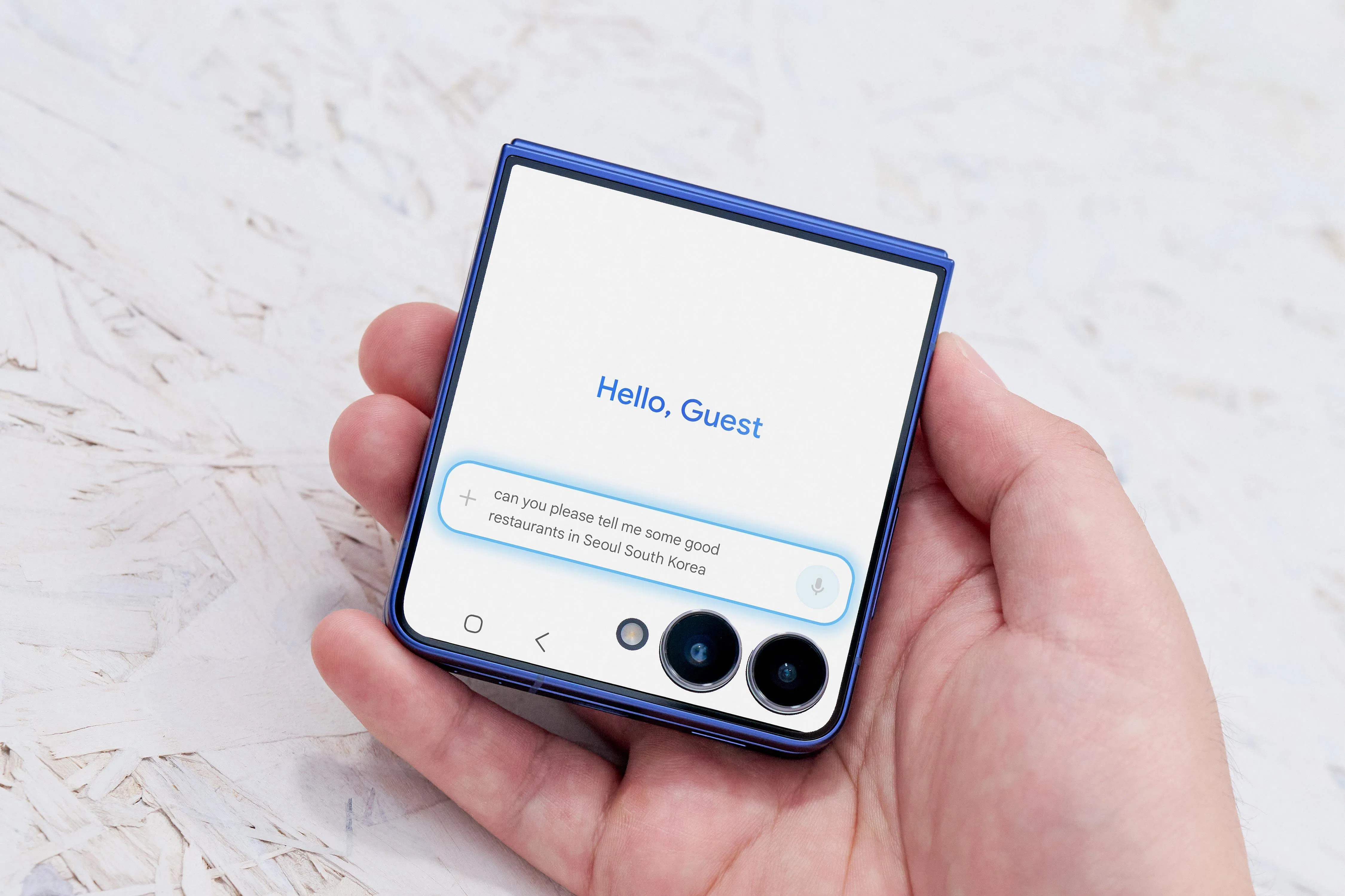 外屏能直接运行谷歌Gemini Live AI语音助手。（厂商提供）