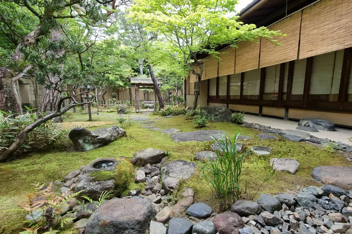 有斐斋弘道馆设在一座有200多年历史的日式老宅内，原是江户时期创建的学堂，古色古香。（廖慧婷摄）