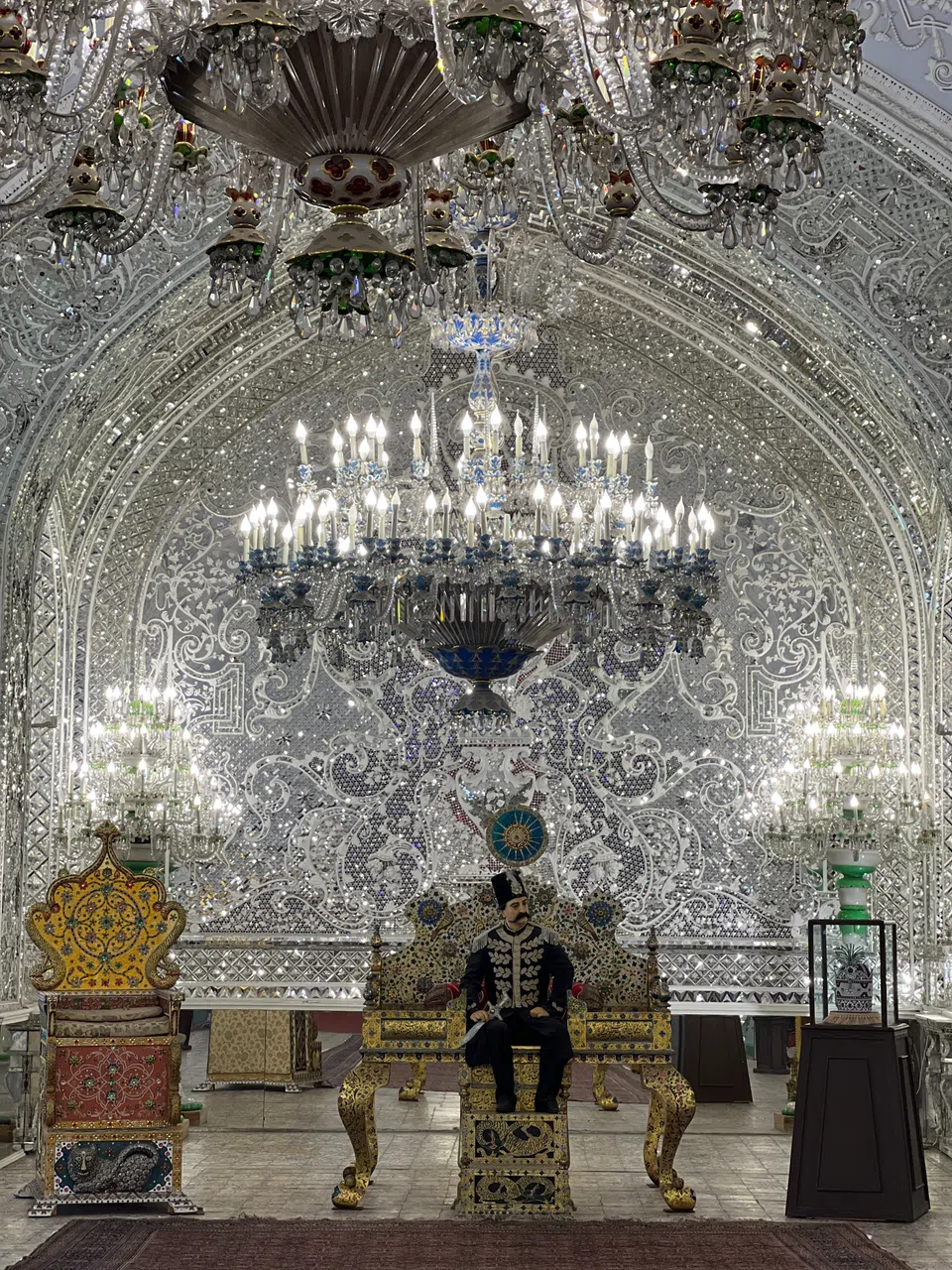 镜厅里的镜片反映了当年超高的工艺。（叶孝忠摄）