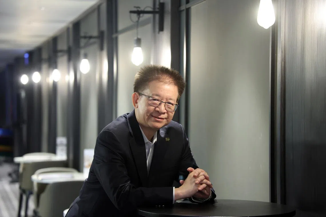 新加坡电影协会主席陈继贤表示，原音影片不会再加场。（档案照）
