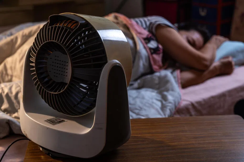 小五中三生上学日平均睡七小时 教育部暂未掌握睡眠质量数据