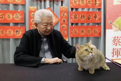 蔡澜遗产怎分配？助理回四字给“八公八婆”