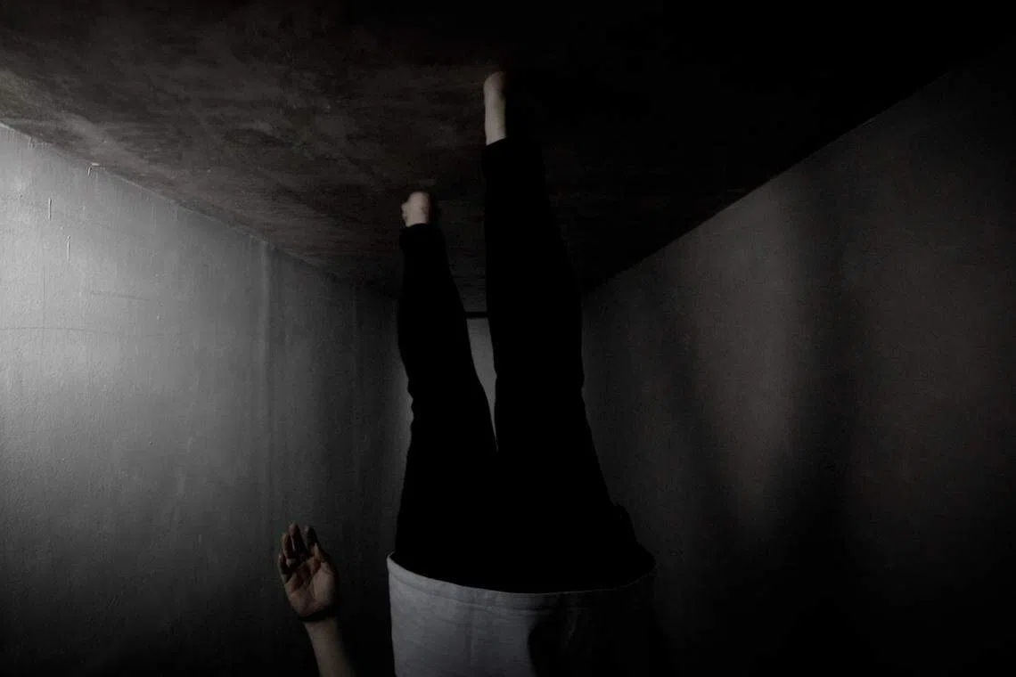 当心情颠倒时，如何让它再度放“晴”？（视频截图）