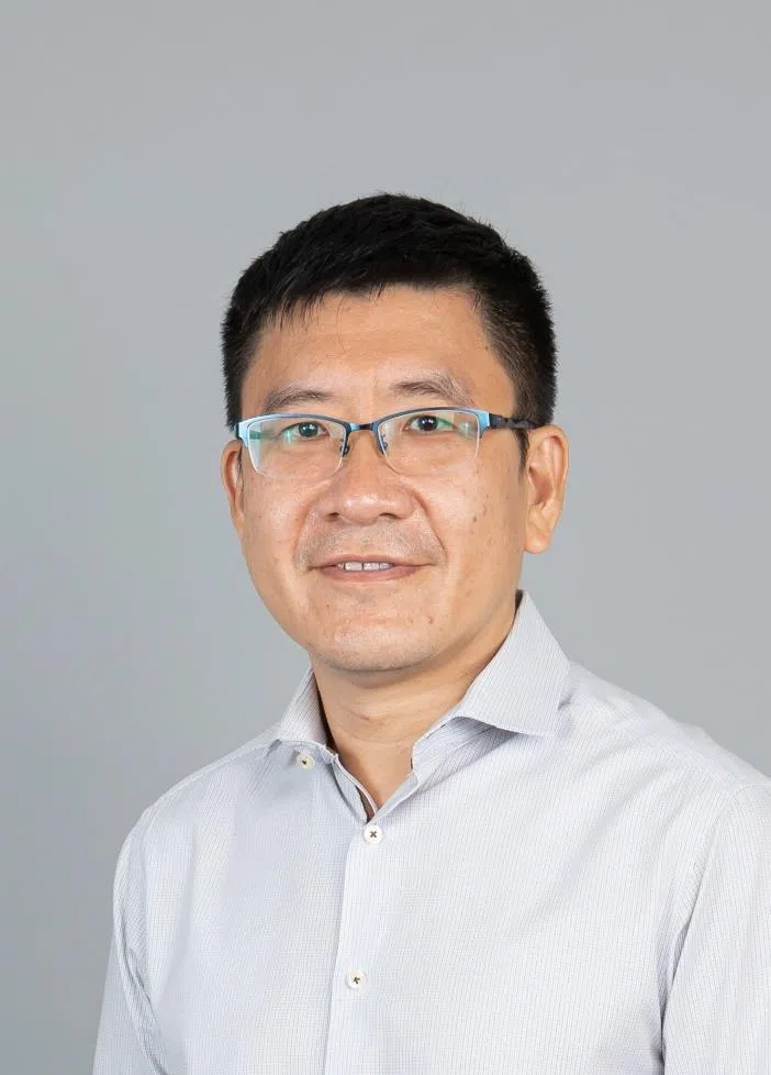 许庚伟医生自今年6月1日起担任环境局代局长，在刘君雅正式上任后，他将卸下这个职务，并继续担任永续部副常任秘书。