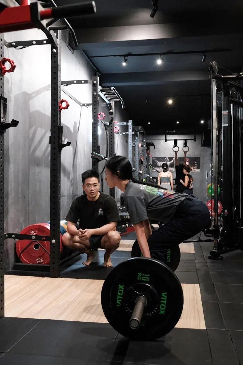 健身房Storm Athletic Club自2022年开业至今，业绩每年平均增长约50%。到健身房锻炼身体的家庭主妇和退休者过去一年也增加一倍。（受访者提供）