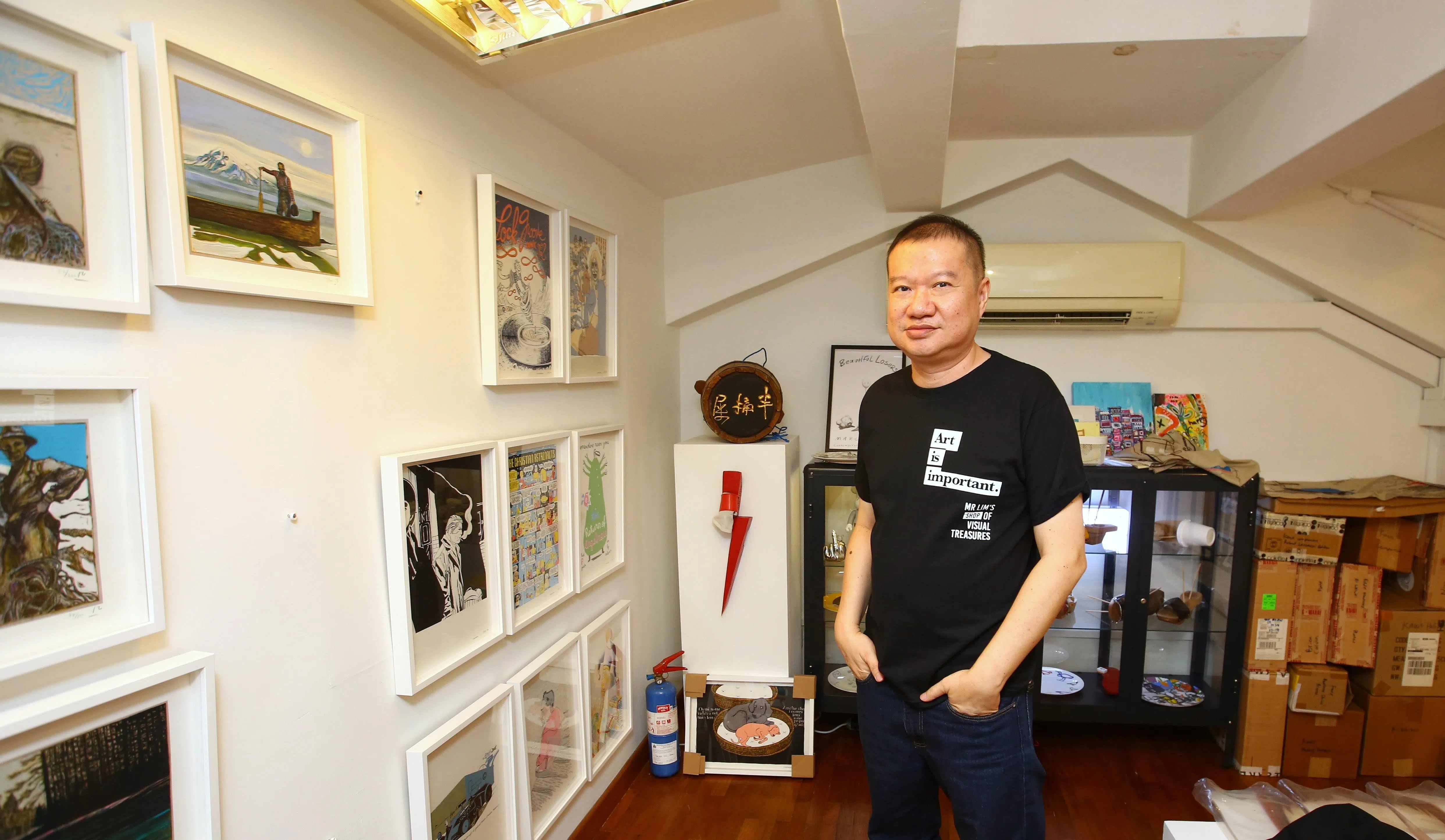 大病一场后，林昭文找到新的生活动力，投身自己喜爱的艺术行业，为年轻人搭建平台。（特约摄影陈福洲摄）
