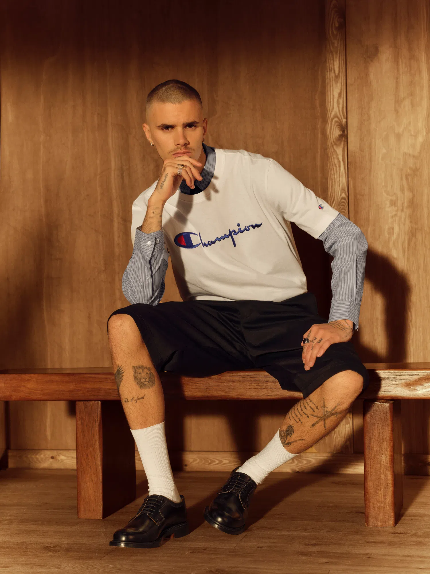 美国运动服饰品牌Champion 2027年与Revlon合作推出首款香水。（Champion提供）