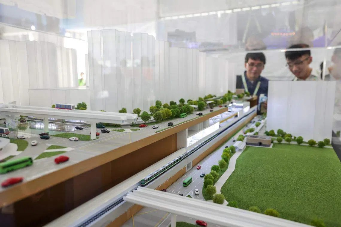 跨岛线—榜鹅延长线长约7.3公里，共四个地铁站——榜鹅、里维拉（Riviera）、伊莱雅（Elias）和巴西立站。（叶振忠摄）