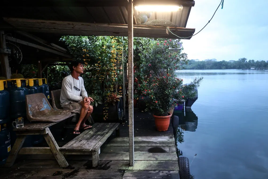 林鑫源闲暇时会坐在这里看潮起潮落，一天很快就过了。（关俊威摄）