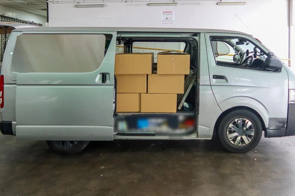 关税局破获今年最大规模内陆走私漏税烟案 四人被捕