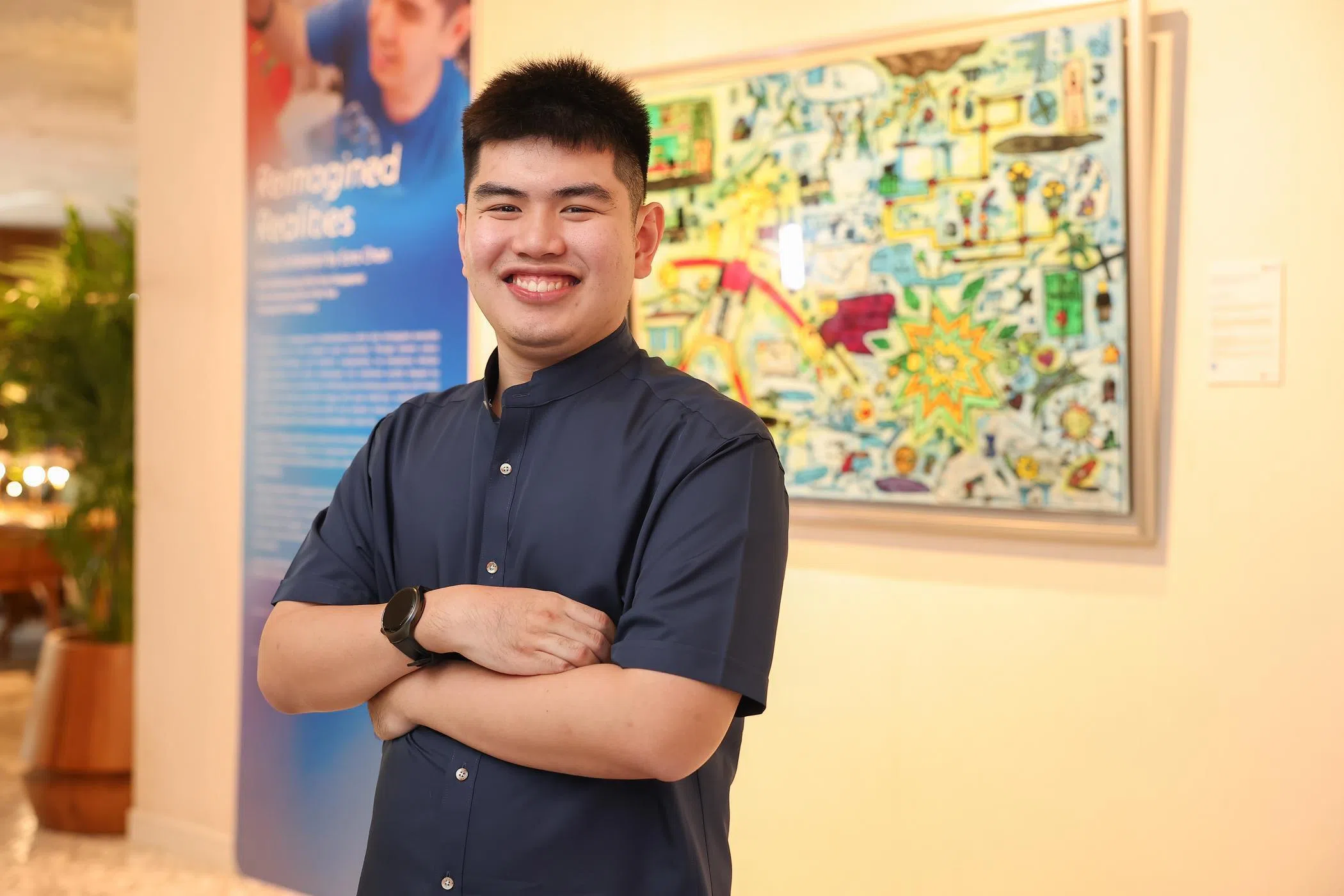 画家曾义曾获2015年大华银行年度绘画大赛新加坡最具潜力新锐艺术家奖。（大华银行提供）