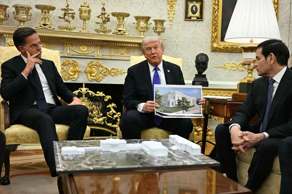 特朗普为打造大型宴会厅拆除白宫东翼