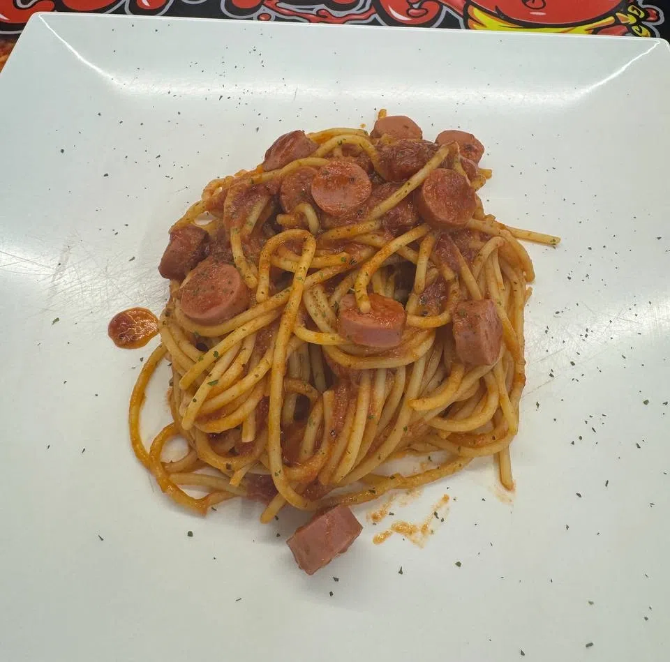 清真香肠番茄酱意大利面。（林佳敏摄）