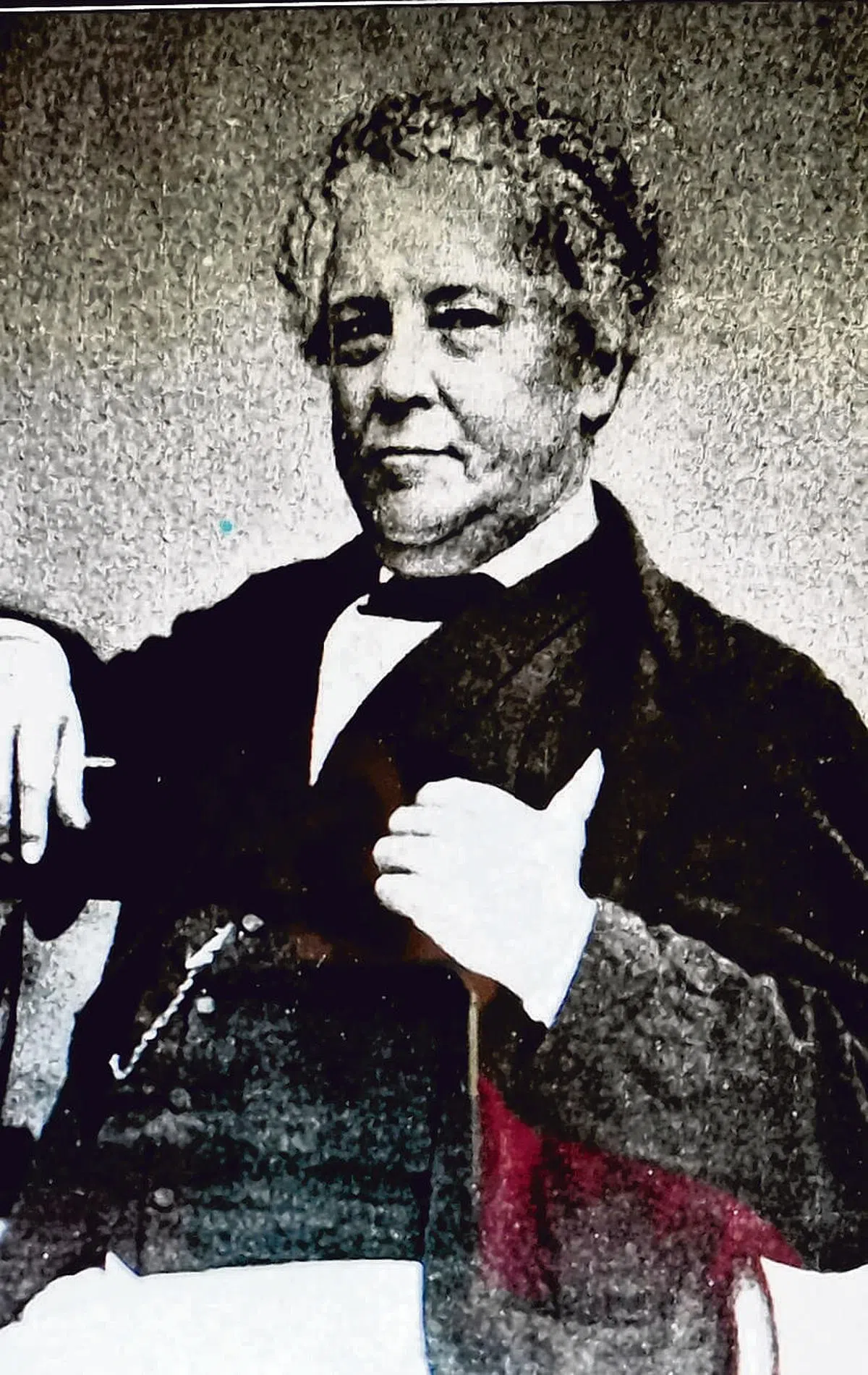 警察总监汤玛斯·邓曼在暴动发生后，要求总督巴特威召来军队增援，但总督没答应。