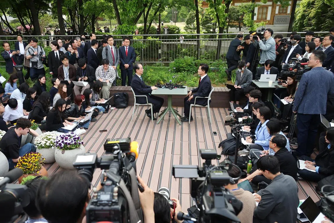 韩国保守阵营总统选举整合破裂民调落后选情告急| 联合早报