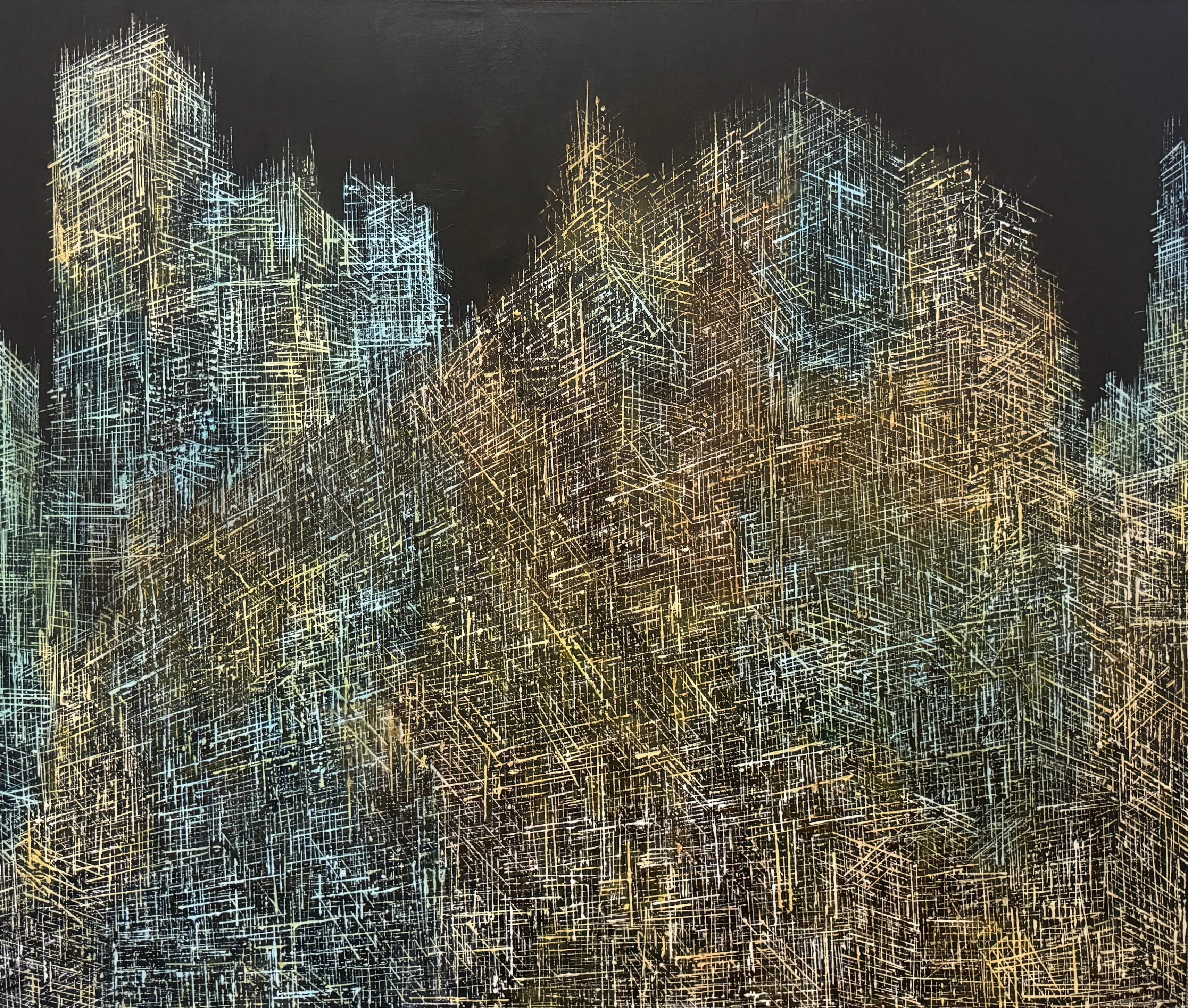 吴锦宏《都市交线》（2025）在现代画会常年画展展出。（新加坡现代画会提供）