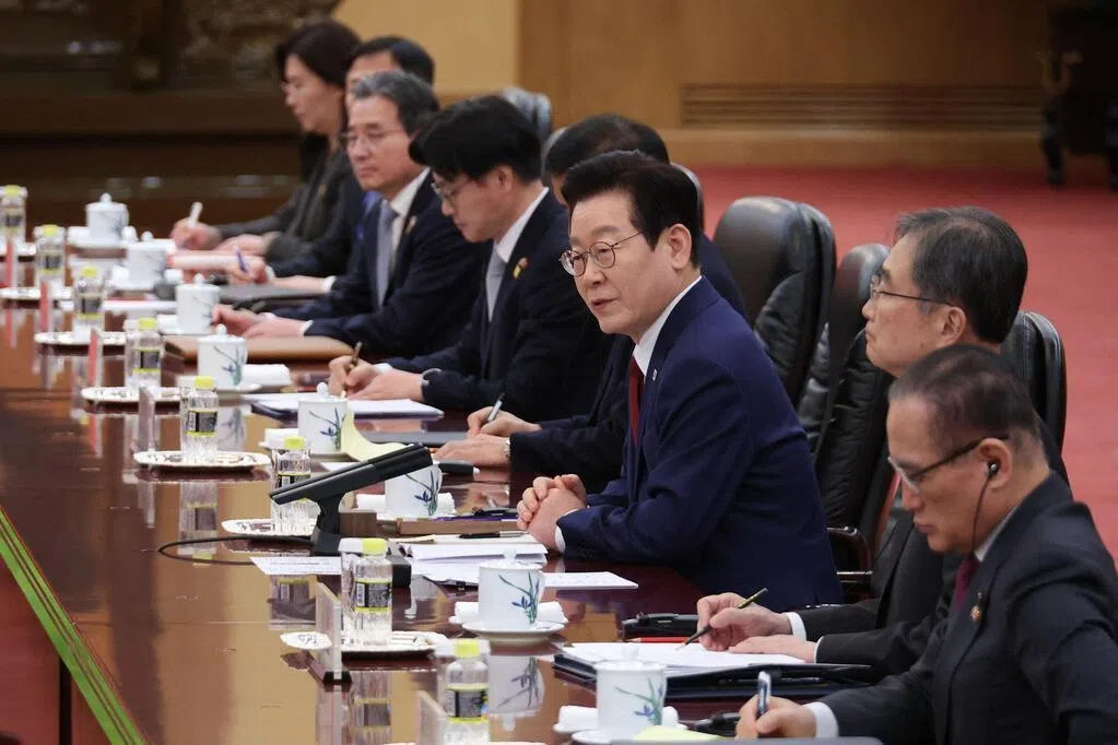 李在明今分别会晤李强和赵乐际