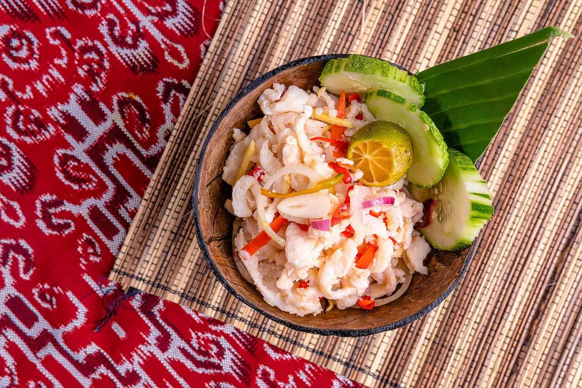 生鱼沙拉是极具当地特色的原住民料理。（图/砂拉越旅游局提供）