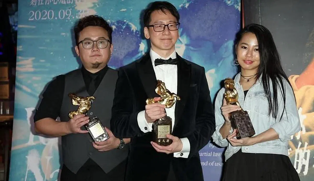 被指抄袭，《刻在我心底的名字》创作群（左起）谢佳旺、陈文华、许媛婷共同喊冤。（互联网）