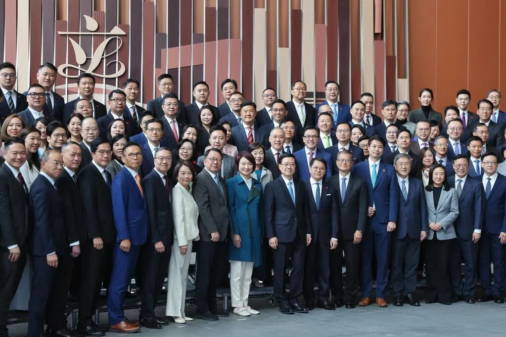 李家超：议员议政不仅关心个别需要 也应有国际观