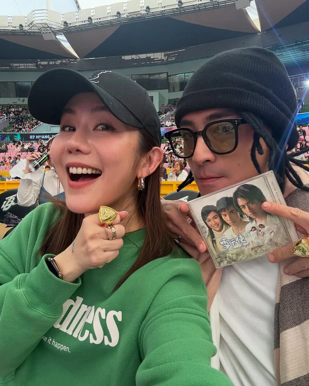 《雪天使》是王宇婕（左）和Toro第一次担任偶像剧主角。（取自王宇婕IG）