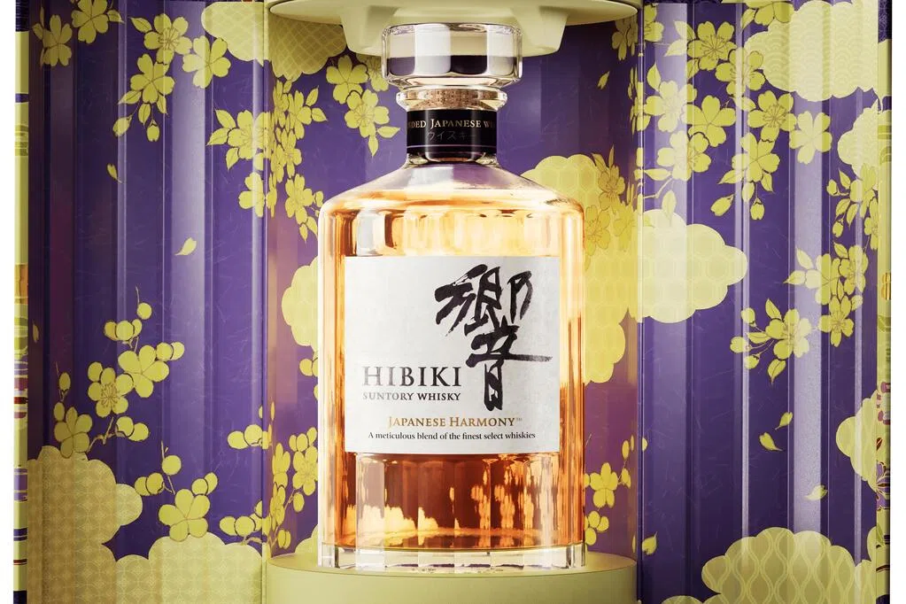 酒中有画岁月入杯 限量酒礼点亮佳节餐桌