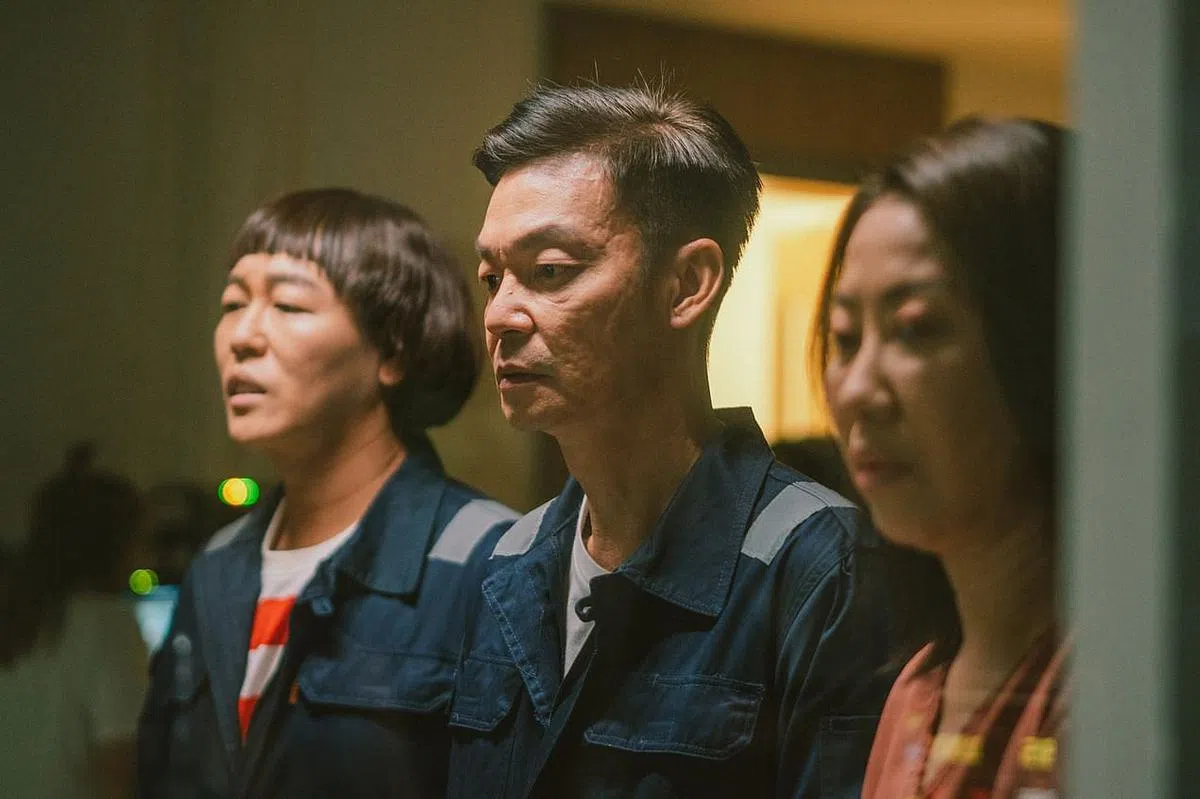 《发财联盟》赖宇涵（左起）、李国煌与莫小玲参与诈骗计划。（片商提供）