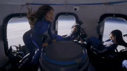 六名女飞行员享受11分钟的无重力体验。（取自Katy Perry IG）