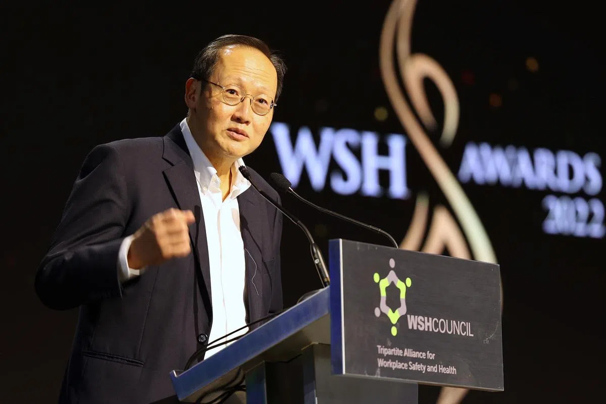 人力部长兼贸工部第二部长陈诗龙医生说，与过去六年同期相比，今年因工伤意外而死亡人数最多，其中许多本可轻易避免。（萧紫薇摄）