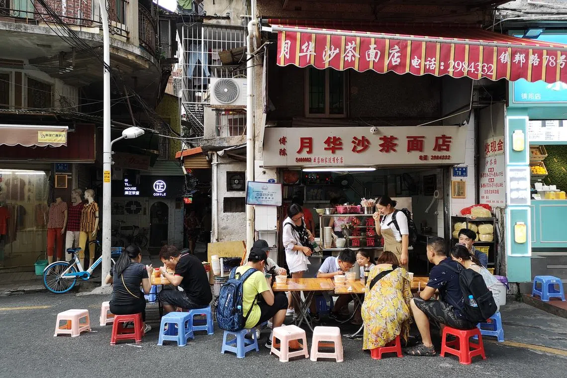 隐身巷弄里的传统沙茶面。（黄匡宁摄）