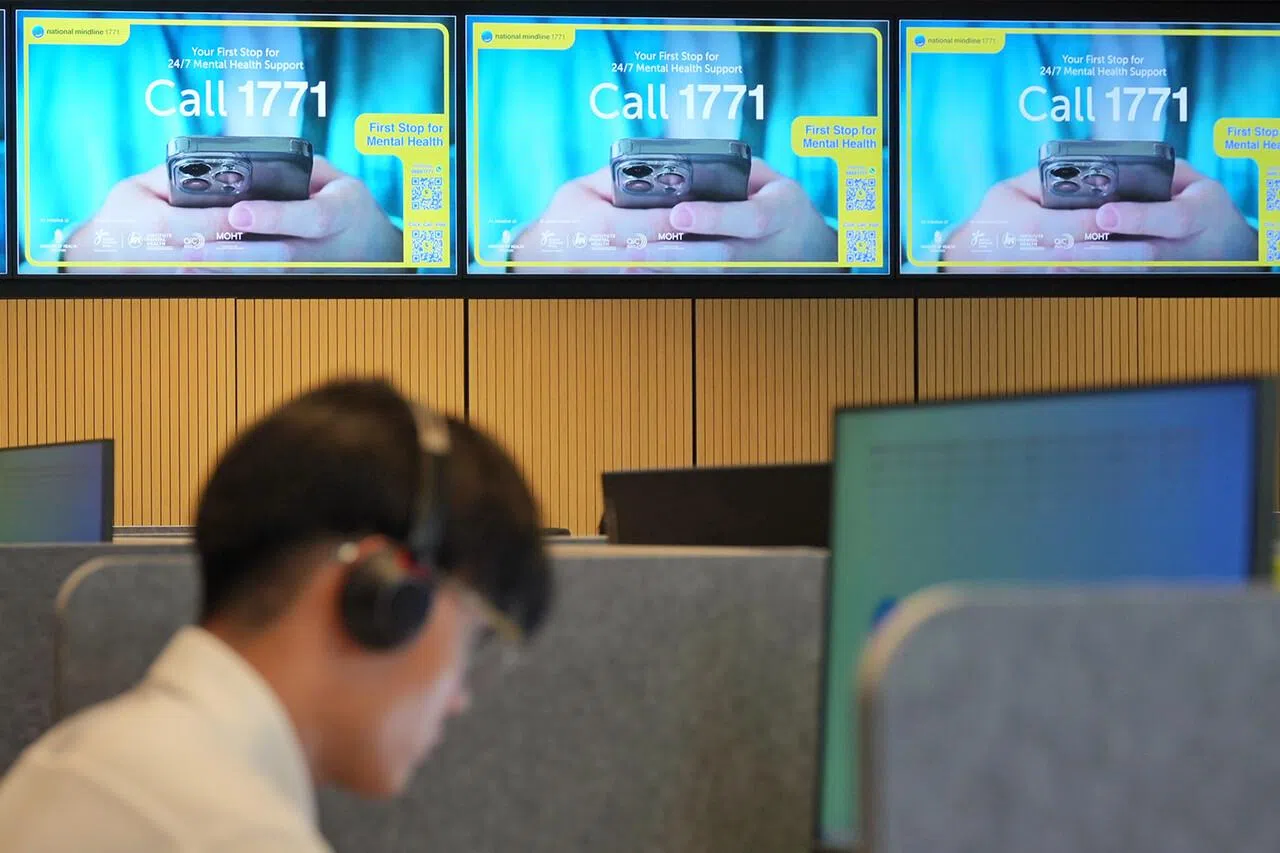 全国心理援助服务1771有超过20名能以华语沟通的辅导员。（档案照）