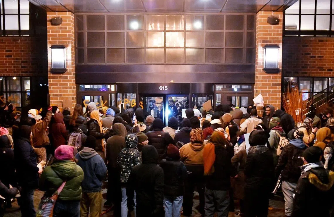 民调：46%民众支持废除美国移民与海关执法局