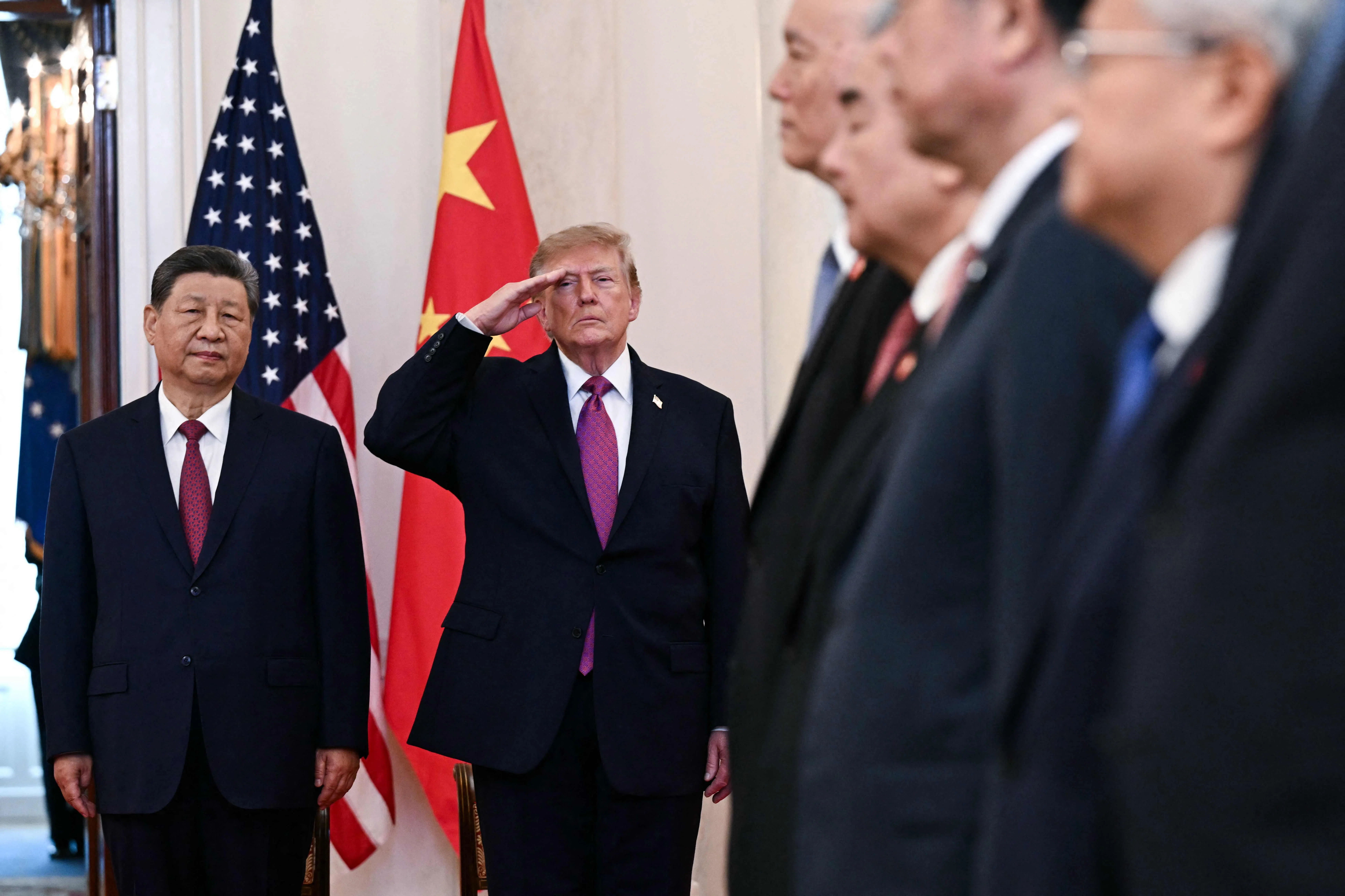 特朗普和习近平抵达华盛顿白宫十字大厅，准备发表讲话。（法新社）