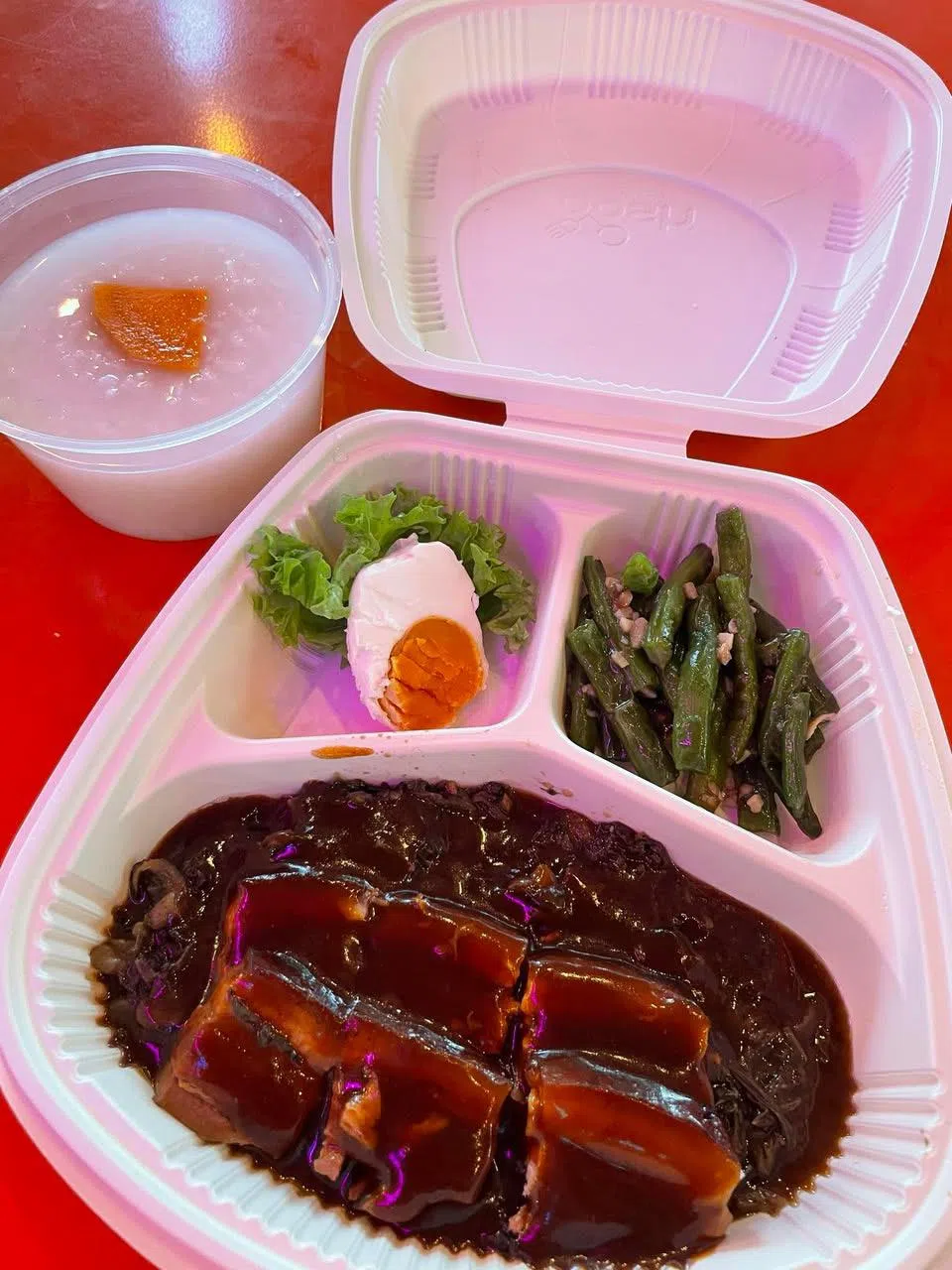 金叶也推出午餐便当，方便附近的上班族。（受访者提供）