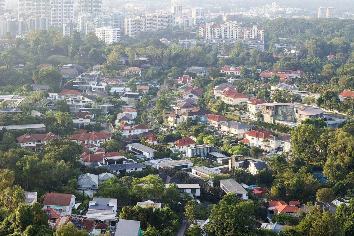 莱道路的黑白洋房由隶属律政部的新加坡土地管理局管理，身为律政部长的尚穆根在竞标时回避参与政府相关的决策过程。（卓祾祎摄）