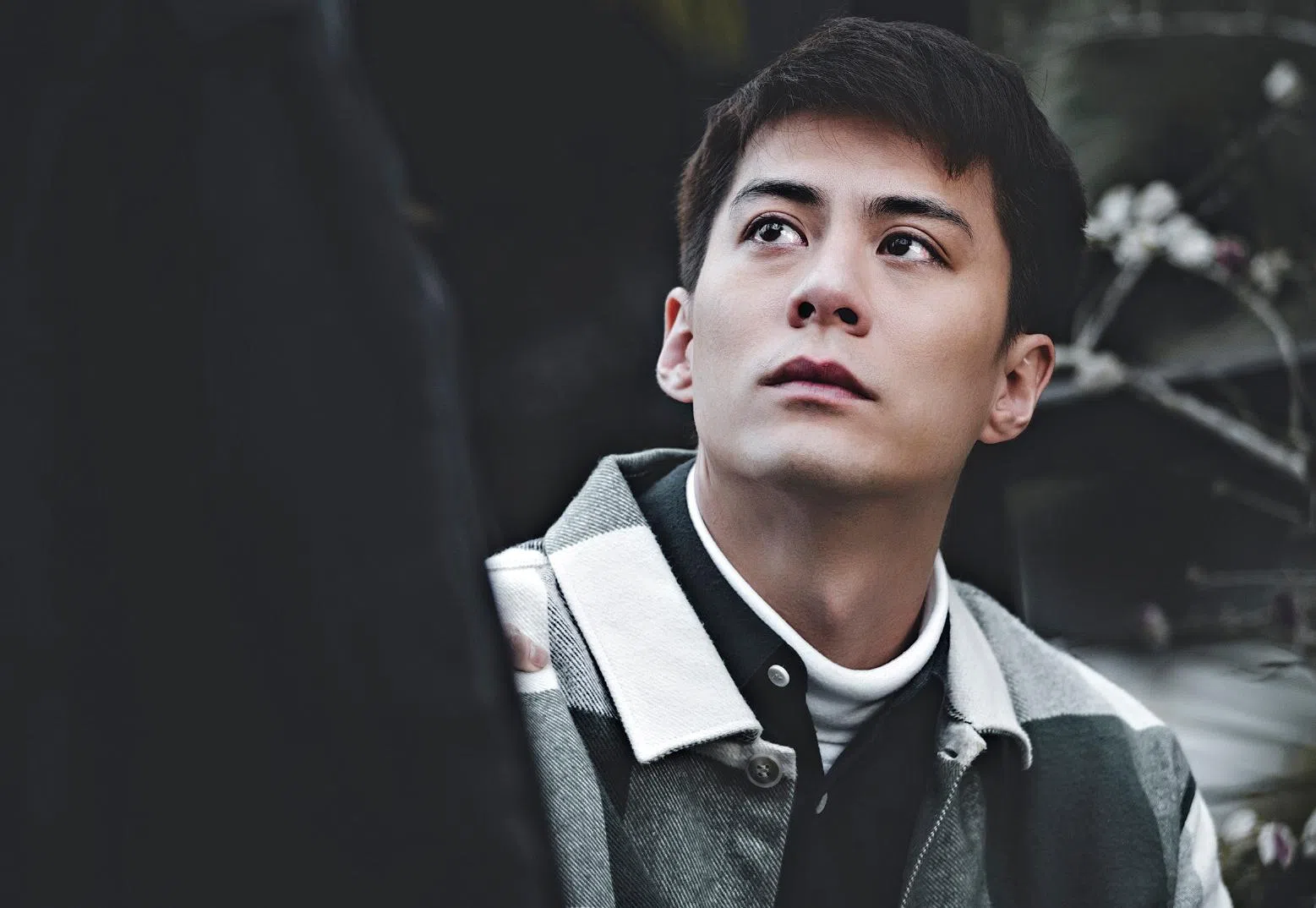 朱鉴然饰演黑客沈飞飞，看似吊儿郎当，实际上义字当头。（互联网）