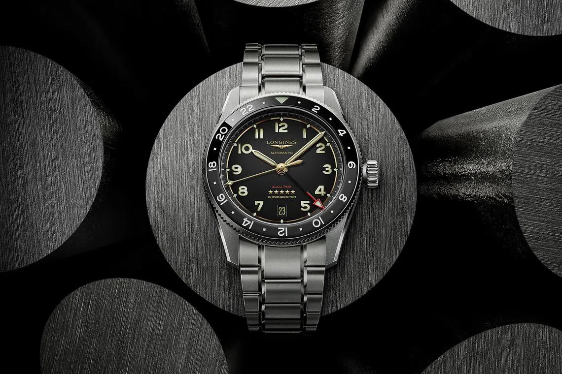 浪琴表先行者系列祖鲁时间腕表今年再添新作，新增兼具高强度与轻盈质感的五级钛合金款。（浪琴表提供）