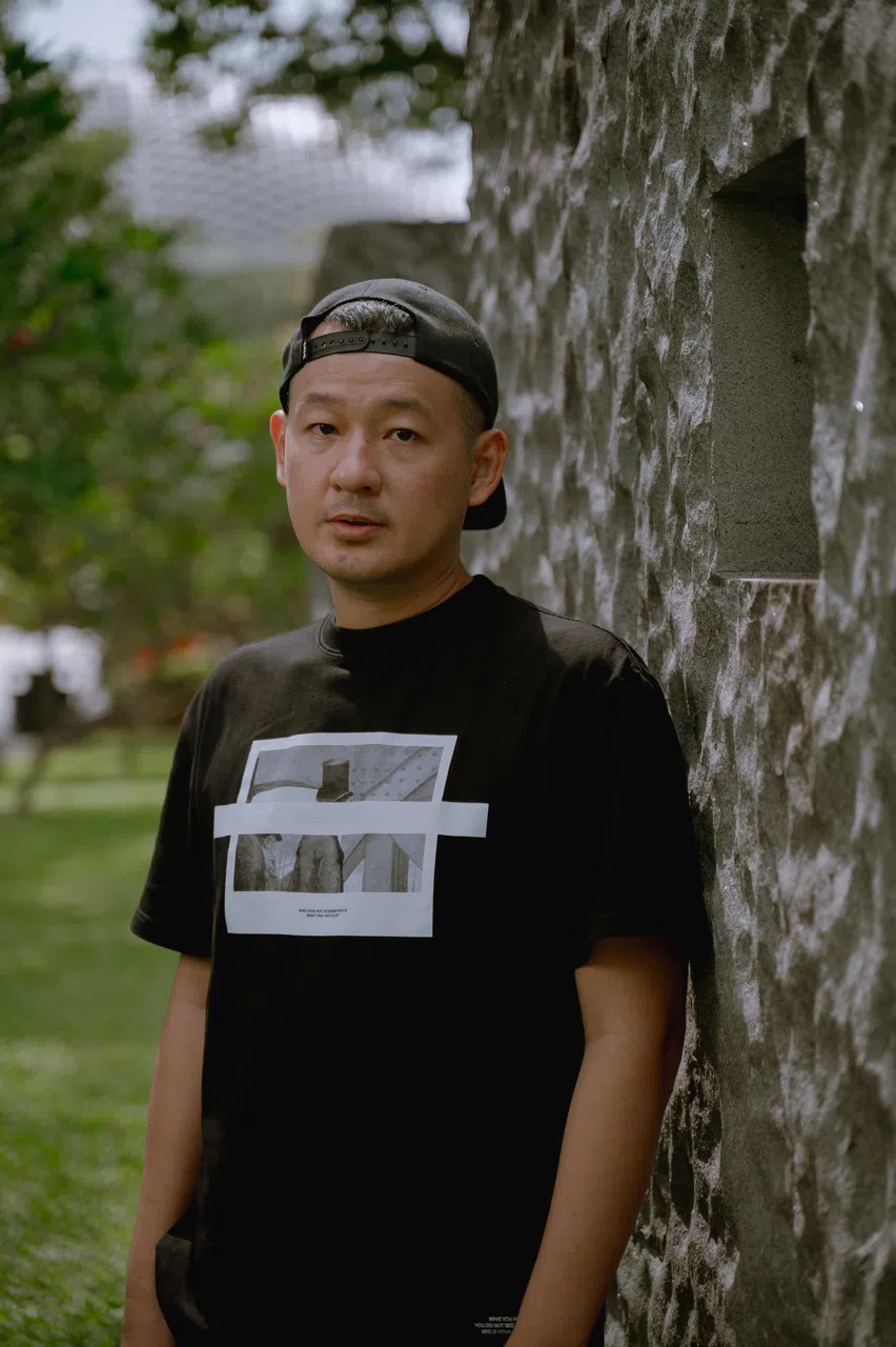 艺术之旅策展人、艺术家骆建伟。（艺术之家提供）