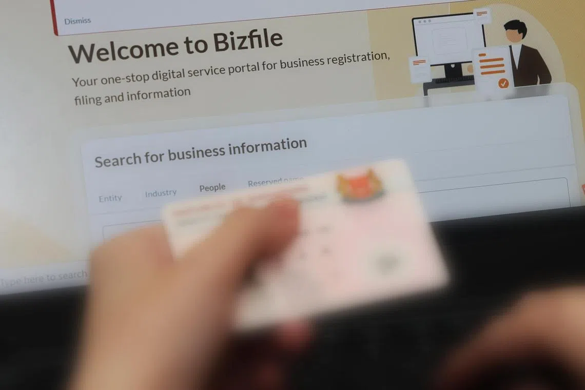 国会】Bizfile未隐藏个人身份证号码五天内共50万次搜索| 联合早报