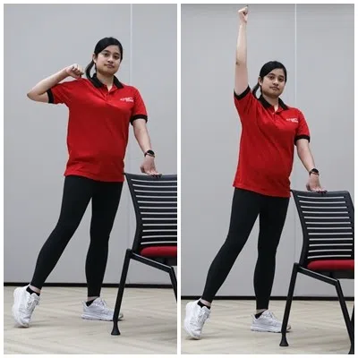 左图：右肩向后转动，右脚同时向外点地。右图：右手向上举，右脚尖同时向外点地。（刘欣怡摄）
