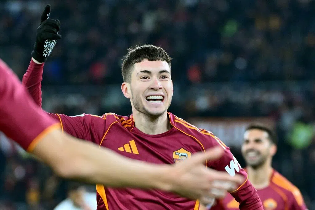 主场两球拿下萨索洛 罗马升至意甲第三