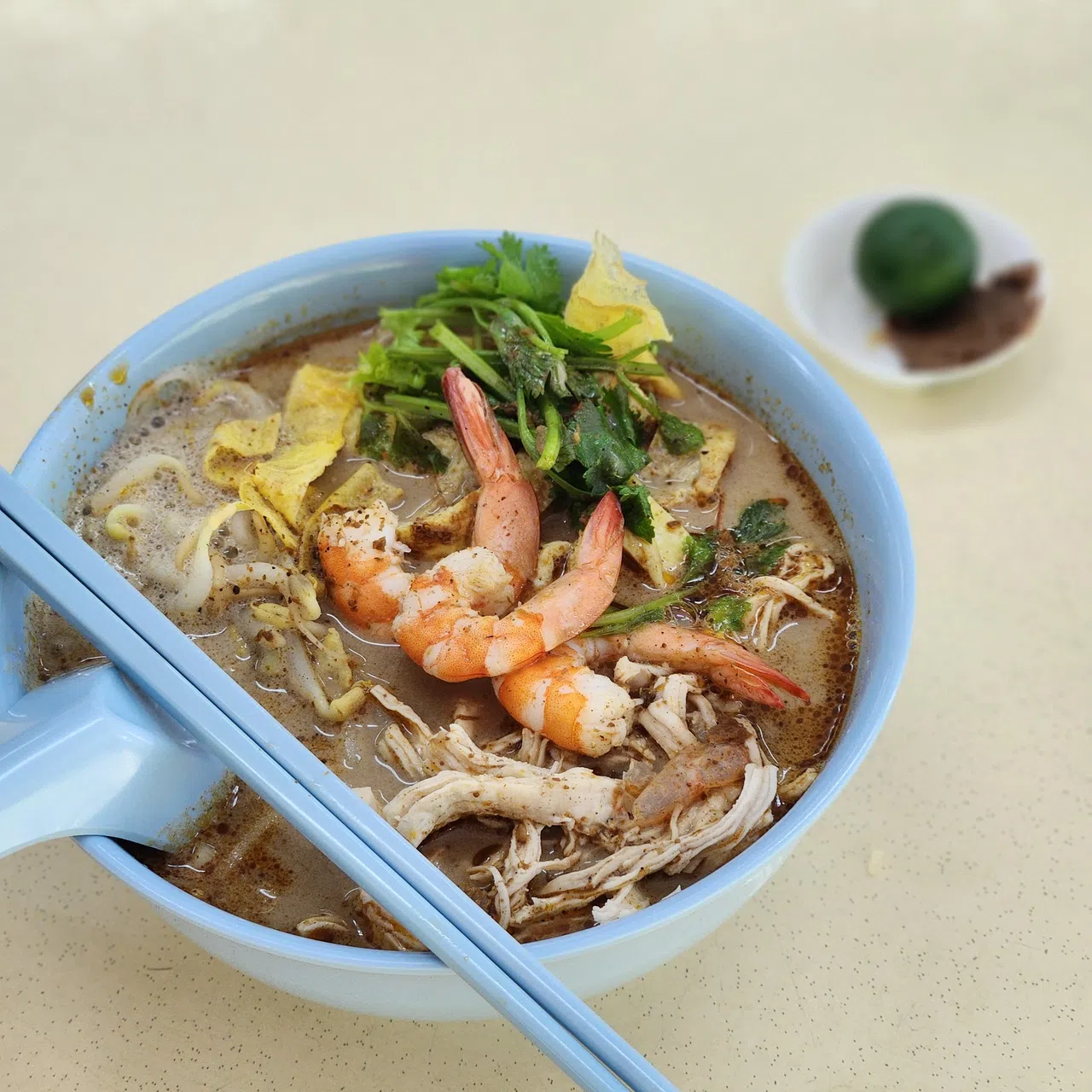 Sarawak Delicacy Laksa & Kolo Mee的整体口味平均，广为食客接受。（陈爱薇摄）